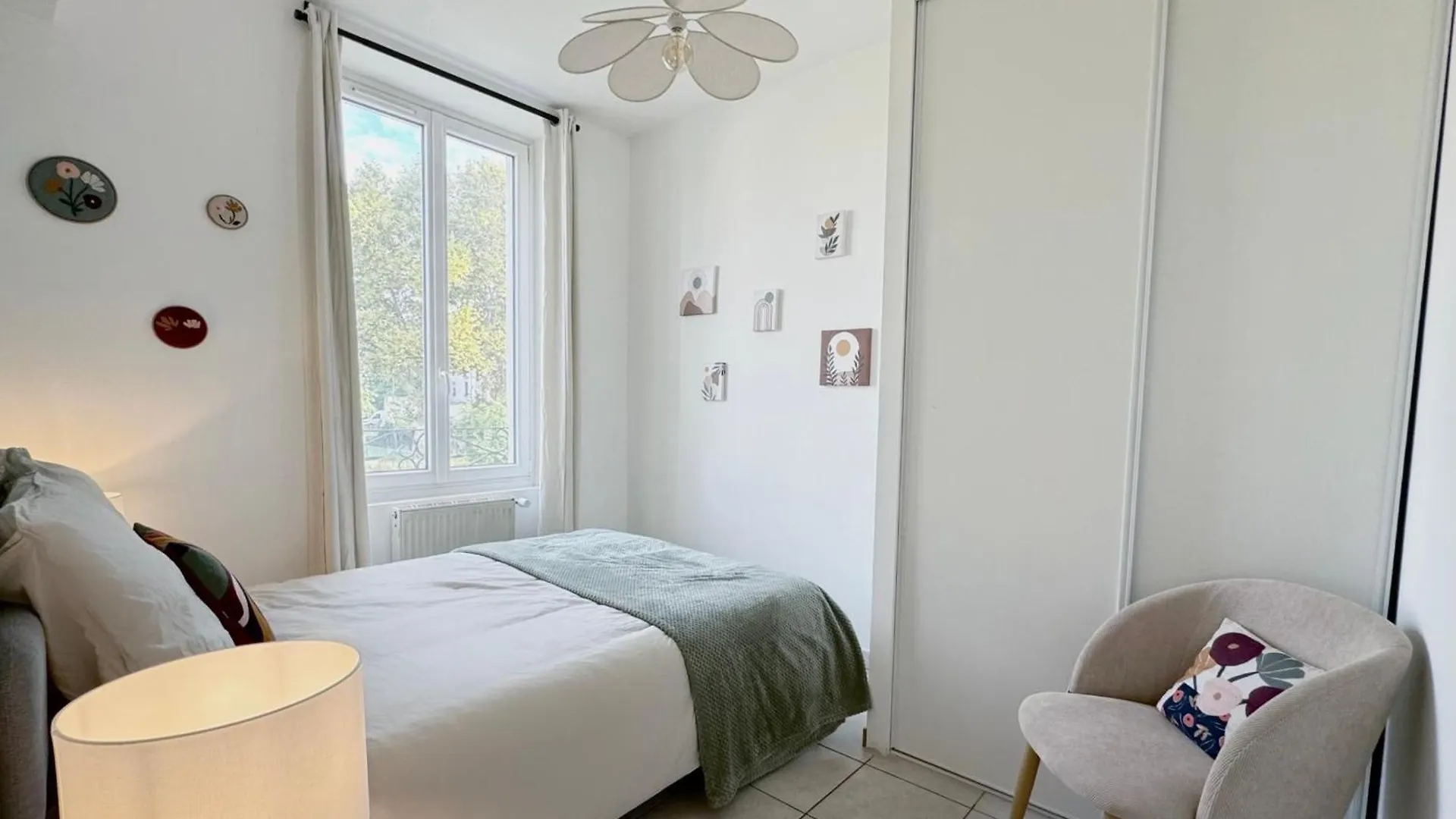 Suite Sacramento Oullins 0*,